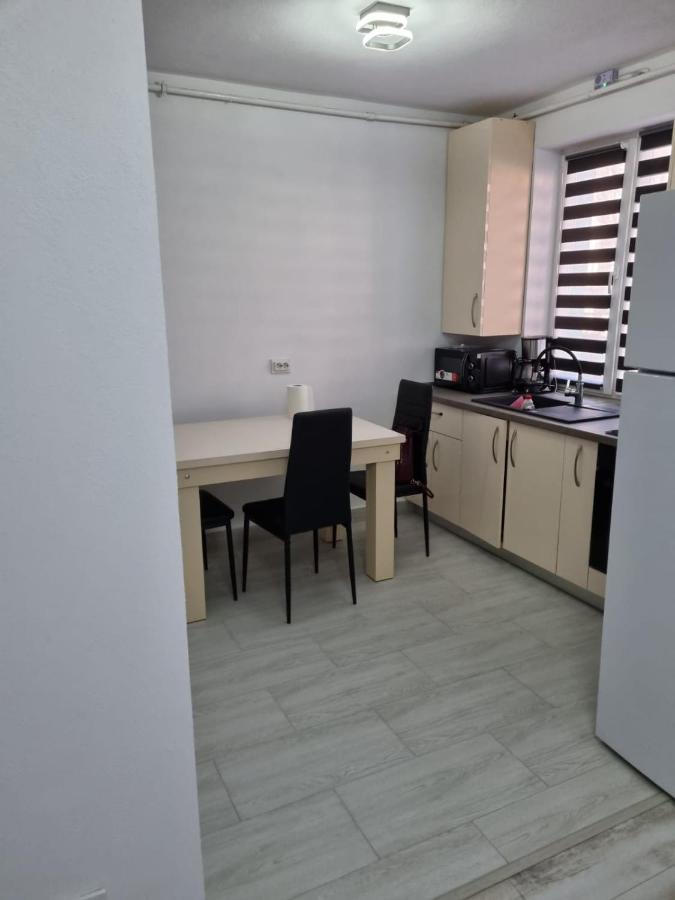 Luxury Apartament Curtea De Arges Exterior photo
